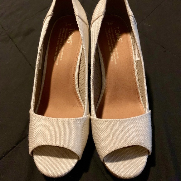 Toms Shoes - Toms ivory wedges
